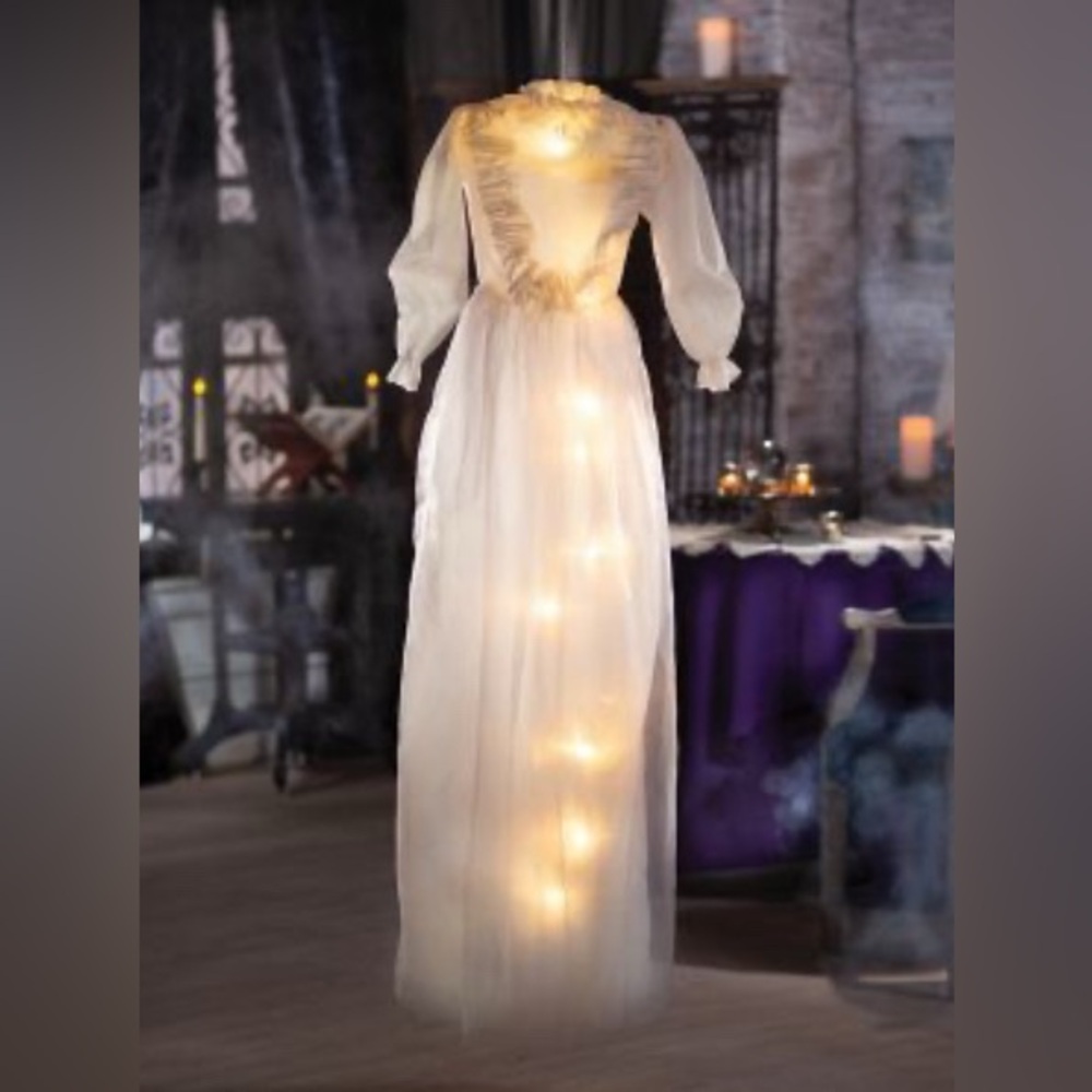 New 5’ Ghost Spooky Dress Silhouette White Gown with Lights